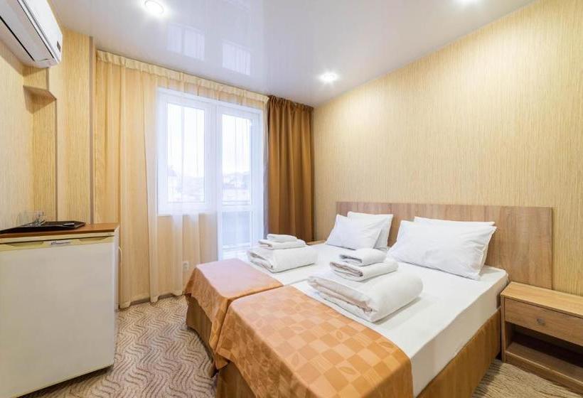 هتل Pansionat Primavera