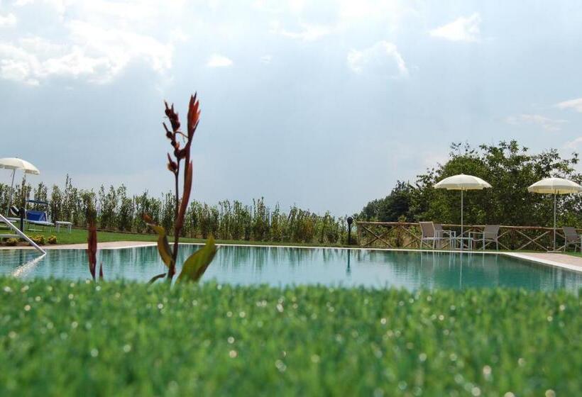 هتل روستایی Agriturismo Poggio Al Tufo