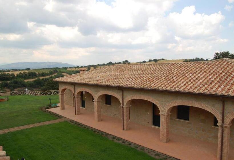 هتل روستایی Agriturismo Poggio Al Tufo