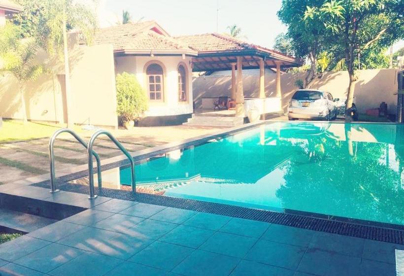 فندق So What Boutique