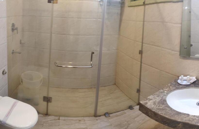 ホテル The Royal Krishna