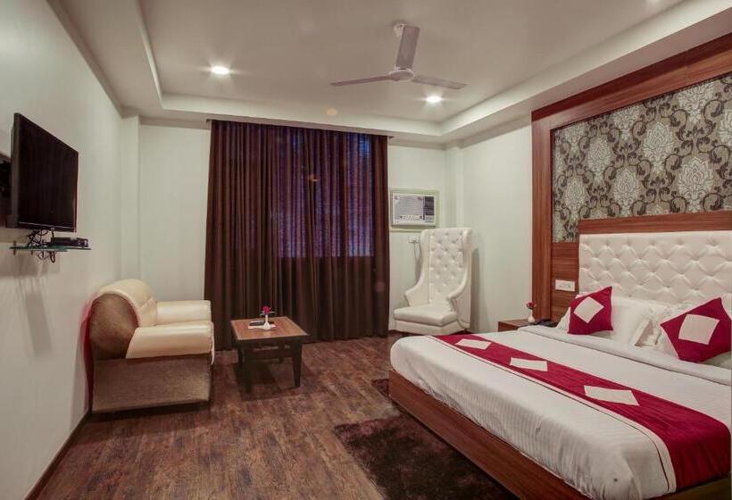 ホテル The Royal Krishna