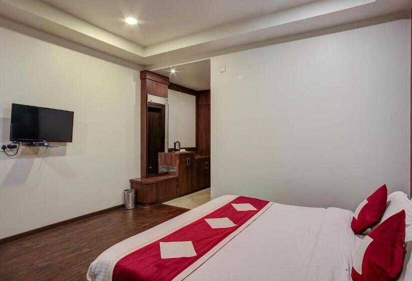 ホテル The Royal Krishna