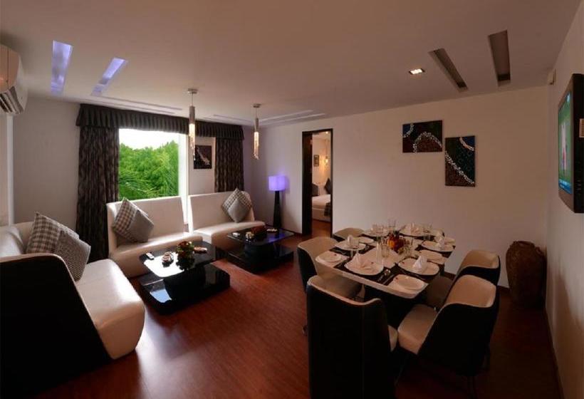 فندق Top3 Lords Resort Bhavnagar