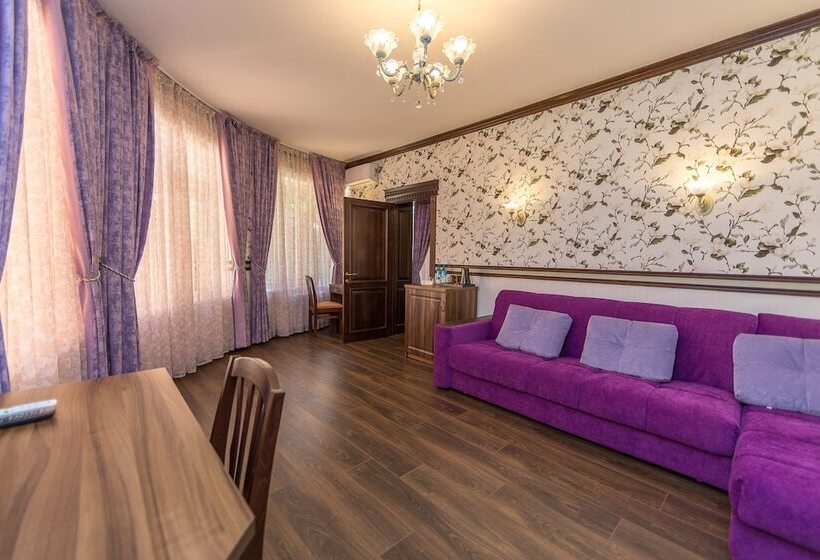 هتل Villa Polianna