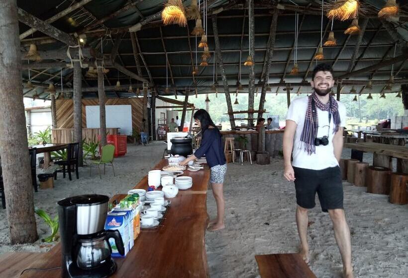Koh Rong Love Resort   Hostel