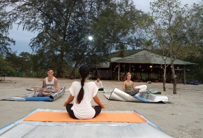 Koh Rong Love Resort   Hostel