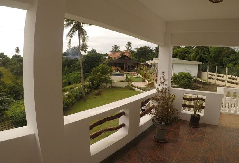 Monkey Beach Dive Resort