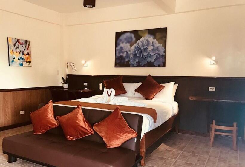 Monkey Beach Dive Resort