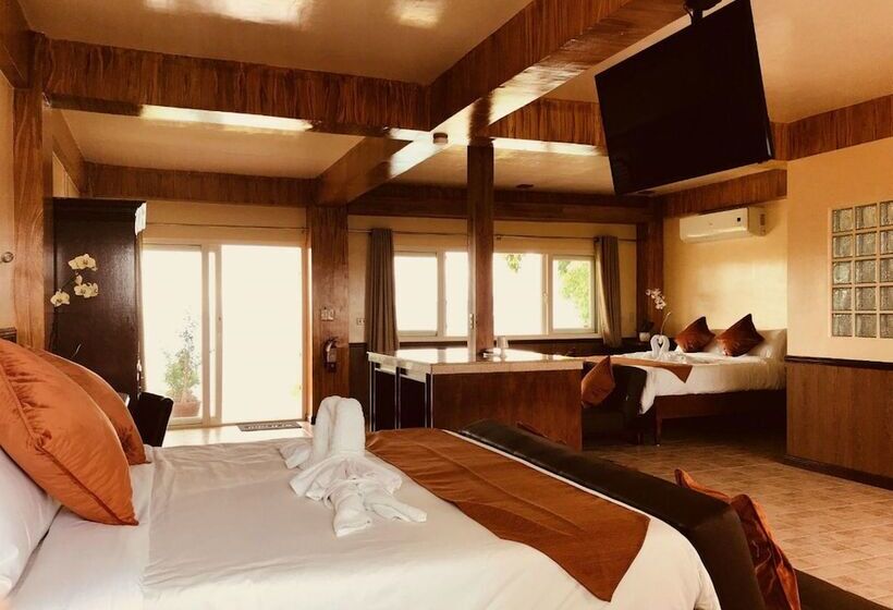 Monkey Beach Dive Resort