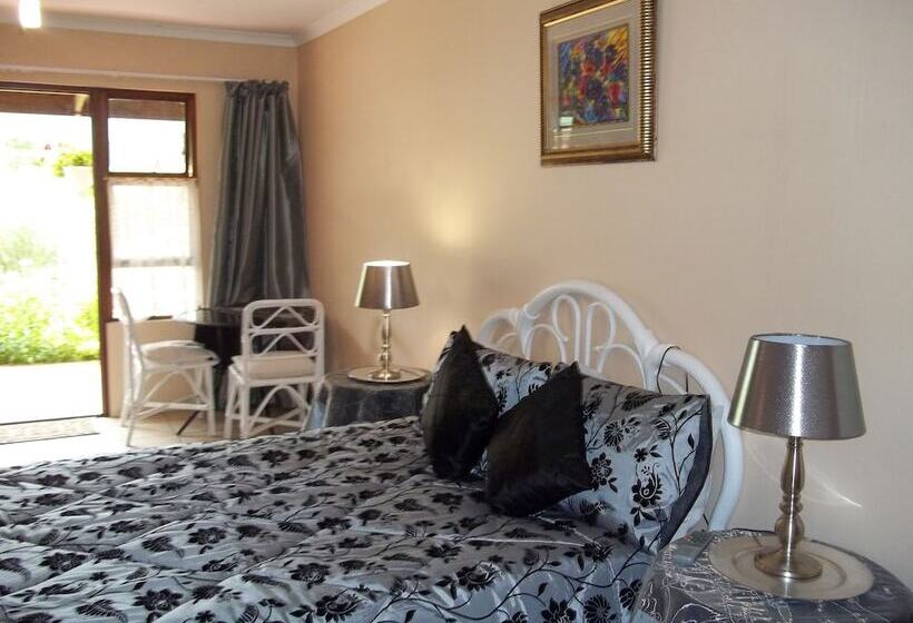 بنسيون African Sun Guest House