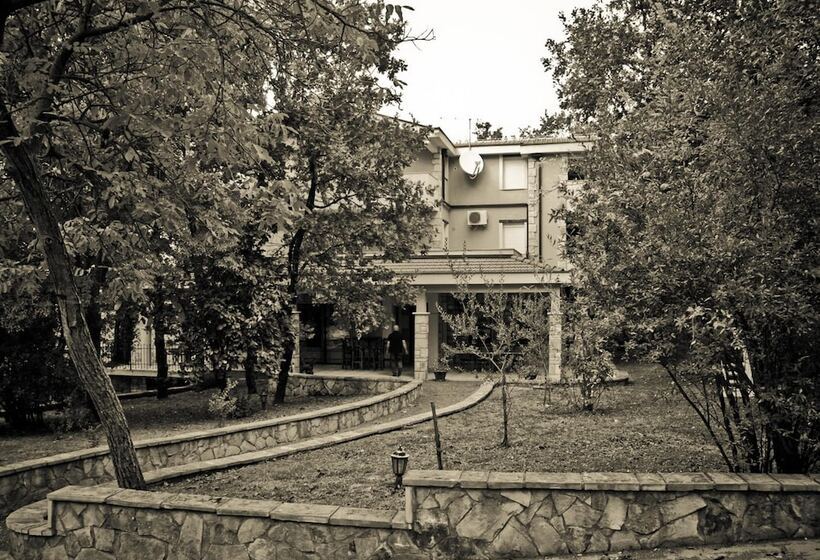 پانسیون Motel Monako