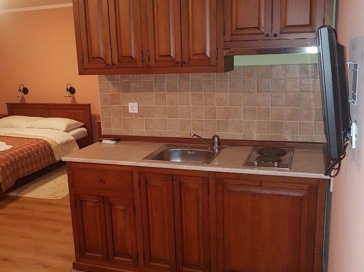 پانسیون Motel Monako