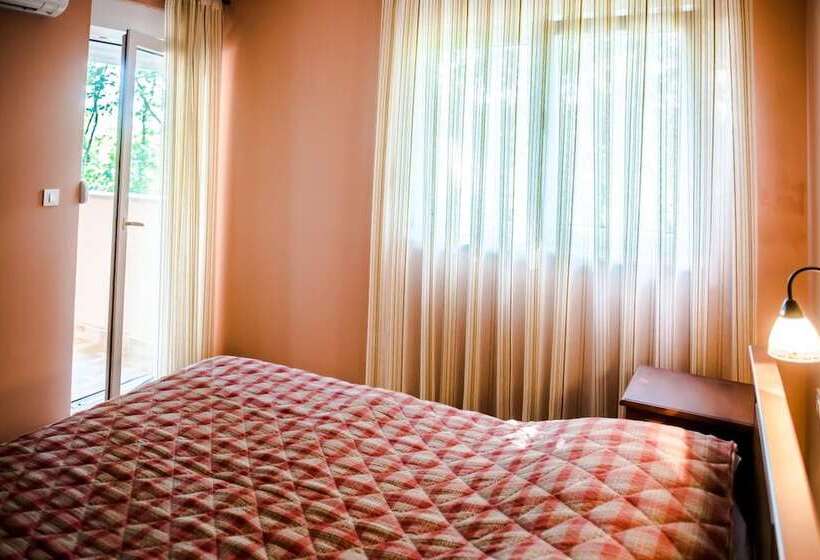 پانسیون Motel Monako