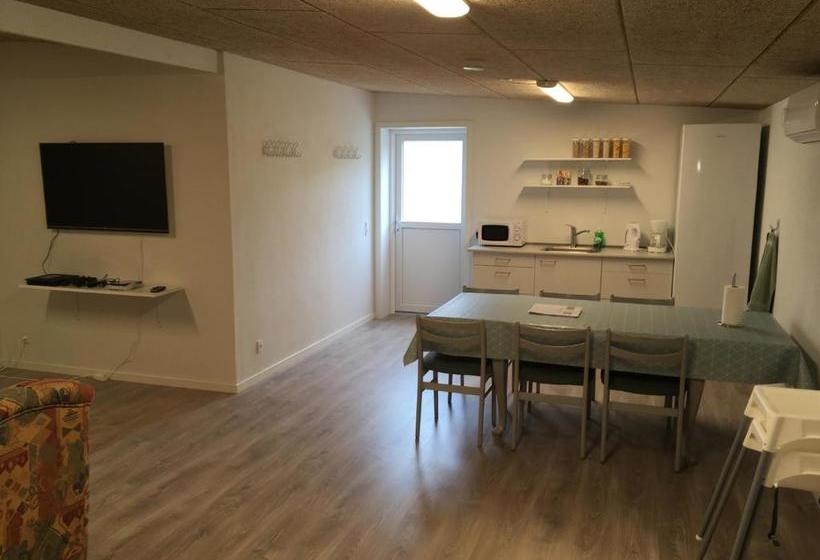 פנסיון Vangsbo B&b Holidays