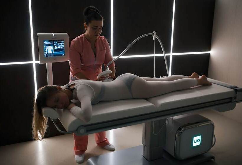 منتجع Tsarstvo Korolevstvo