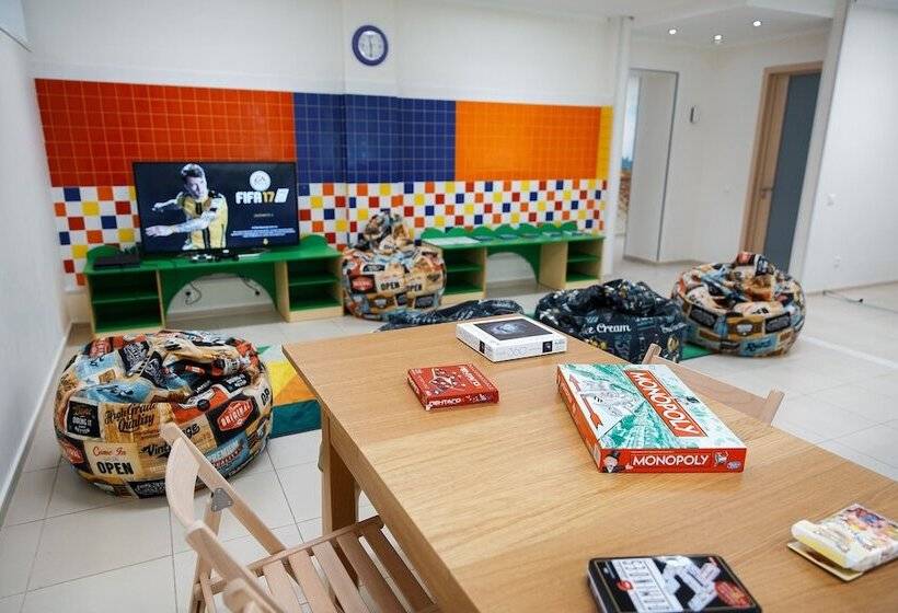 منتجع Tsarstvo Korolevstvo