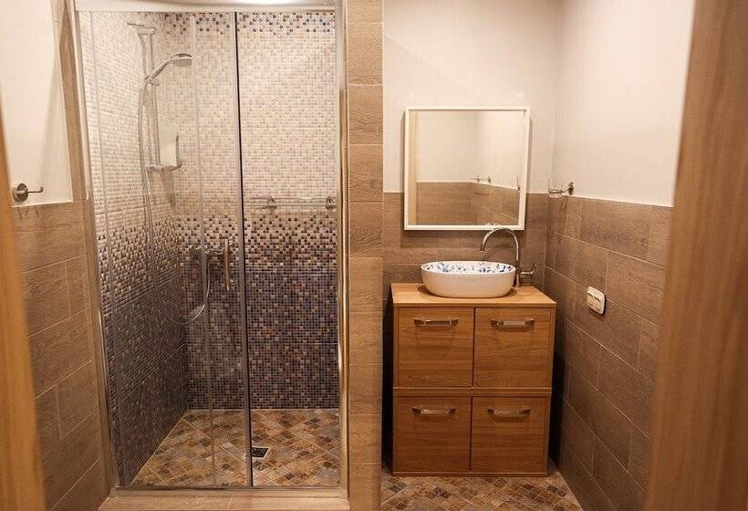 منتجع Tsarstvo Korolevstvo