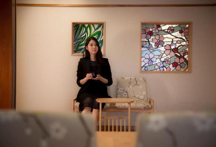 ريوكان Kinosaki Onsen Hanakouji Saigetsu