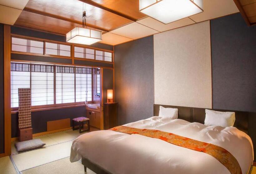 ريوكان Kinosaki Onsen Hanakouji Saigetsu