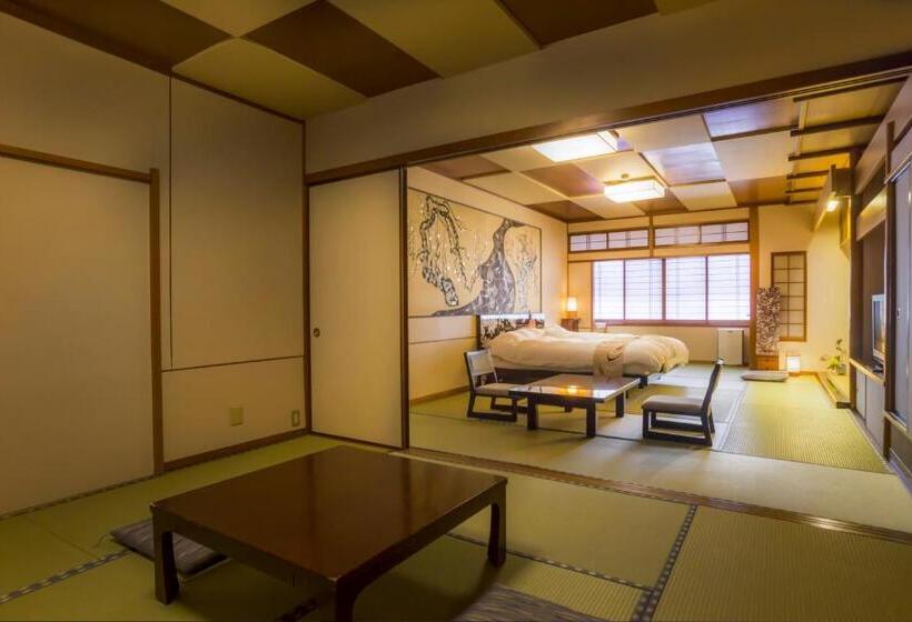 ريوكان Kinosaki Onsen Hanakouji Saigetsu