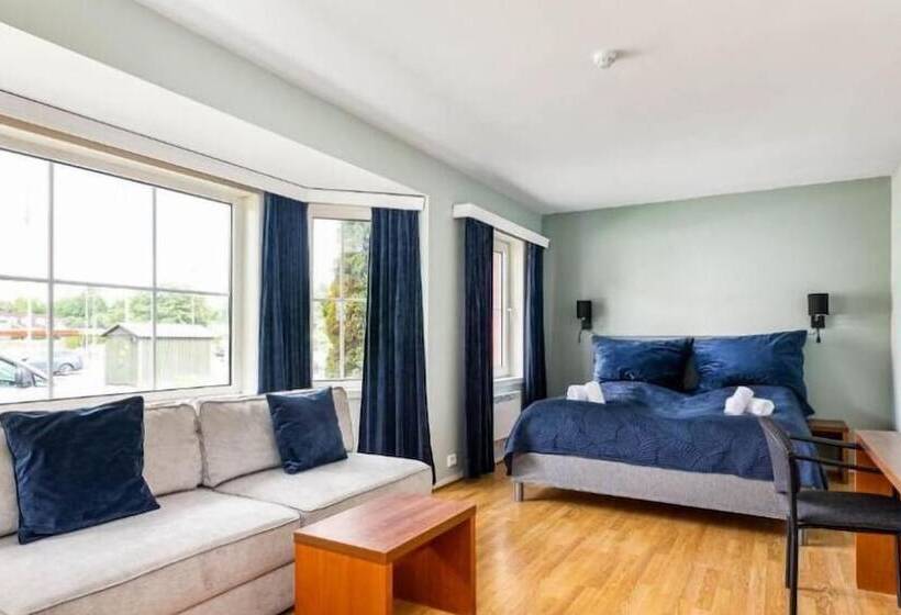 Storebaug Hotell & Kro