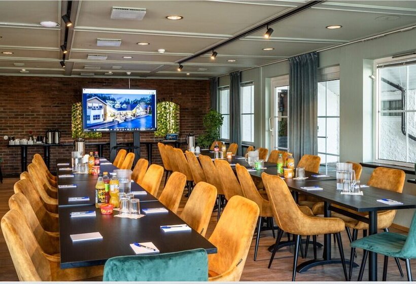 Storebaug Hotell & Kro