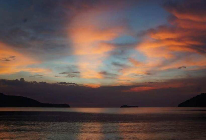 The Inn At Calayo