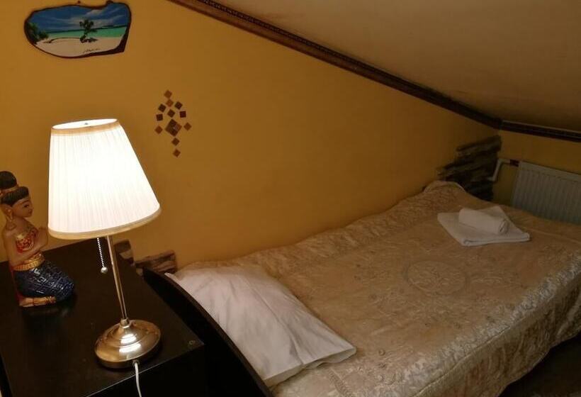 Vip Guest House Nevsky   Hostel