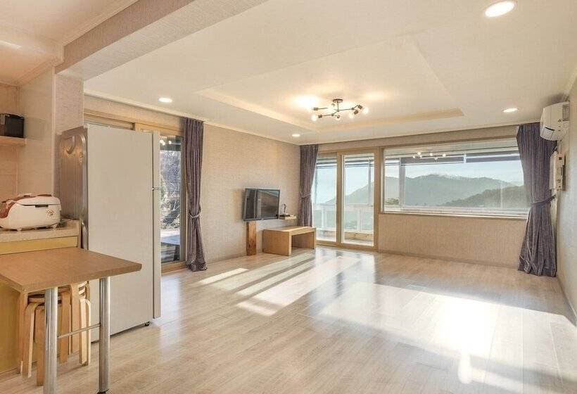 Wonju Quirinale Pension