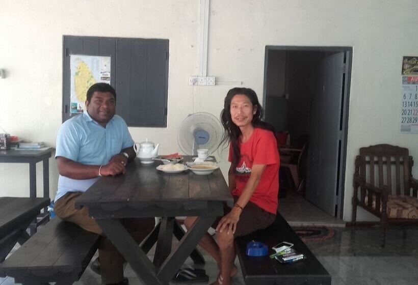 민박 Araliya White House