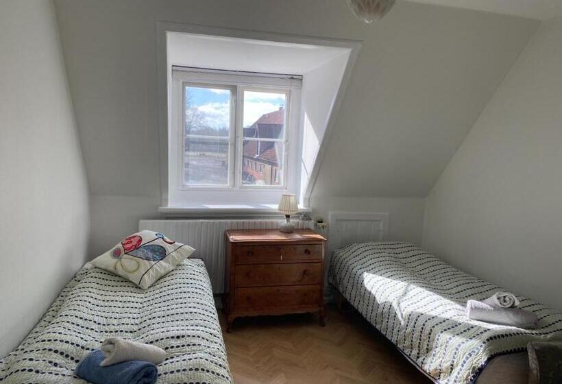 Bed and Breakfast Bellinge House