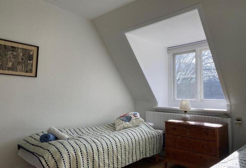 تختخواب و صبحانه Bellinge House