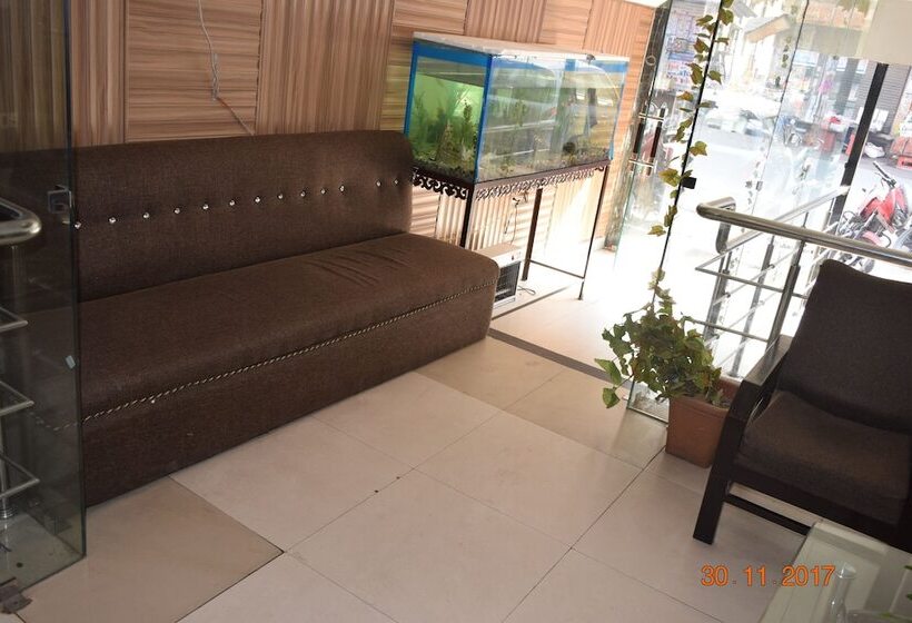 Bed and Breakfast Trishul By T And M Hotels