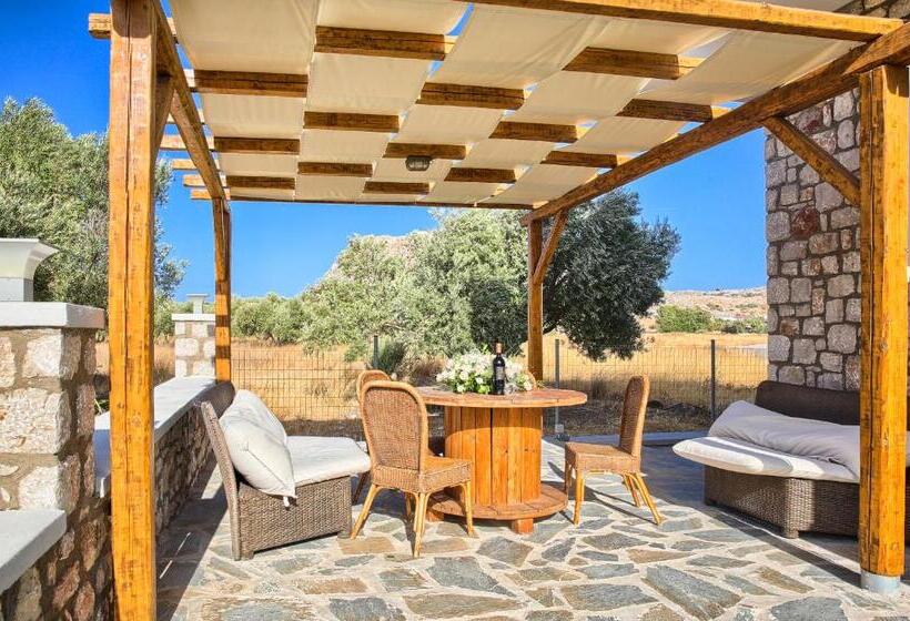 Haraki Stone Apartments