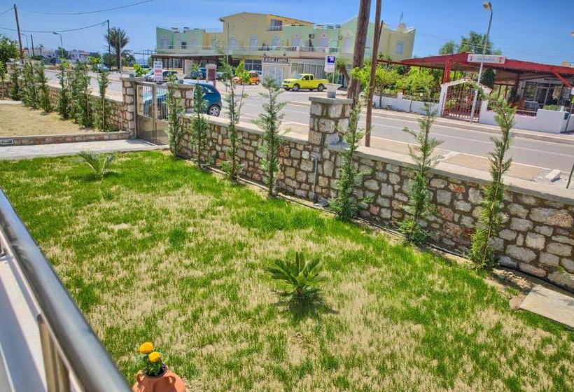 Haraki Stone Apartments