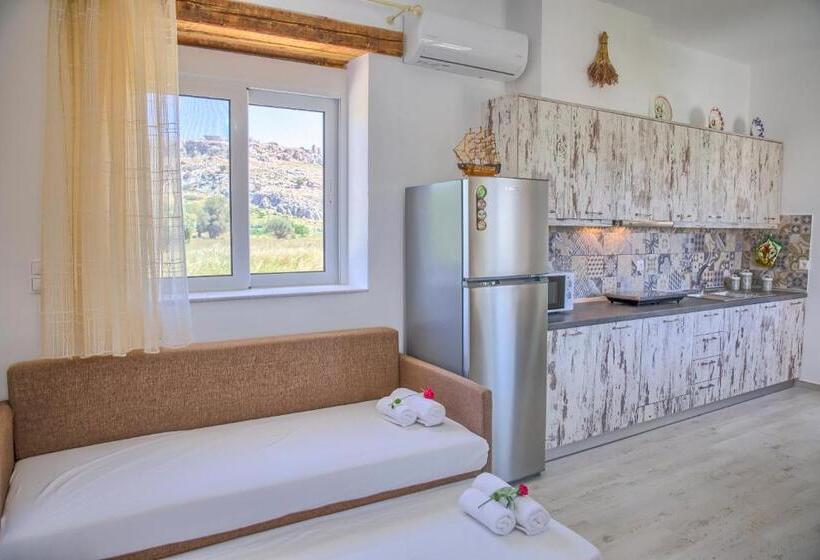 Haraki Stone Apartments