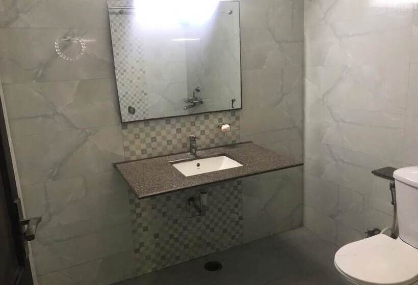 בית מלון כפרי Avalon Taj