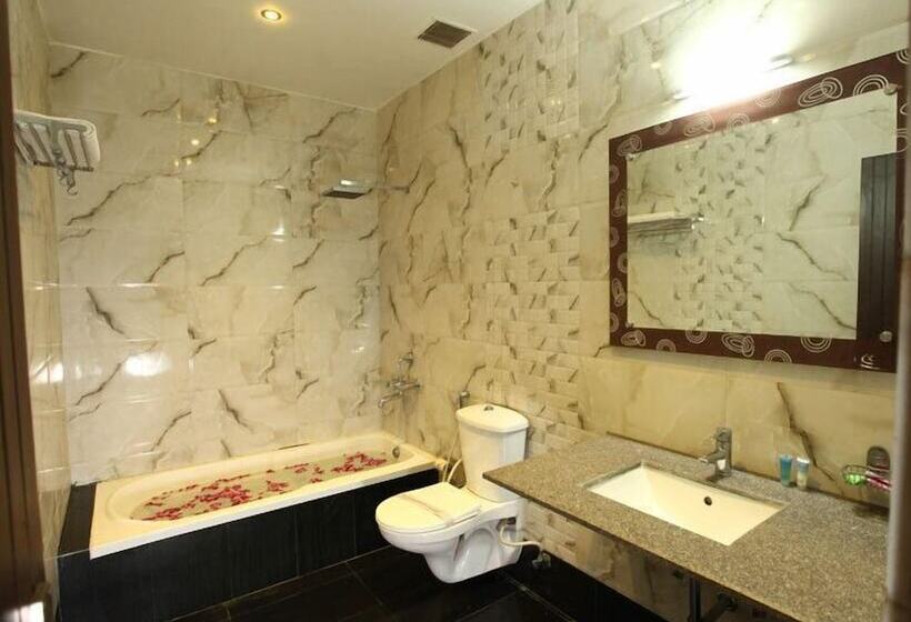 בית מלון כפרי Avalon Taj