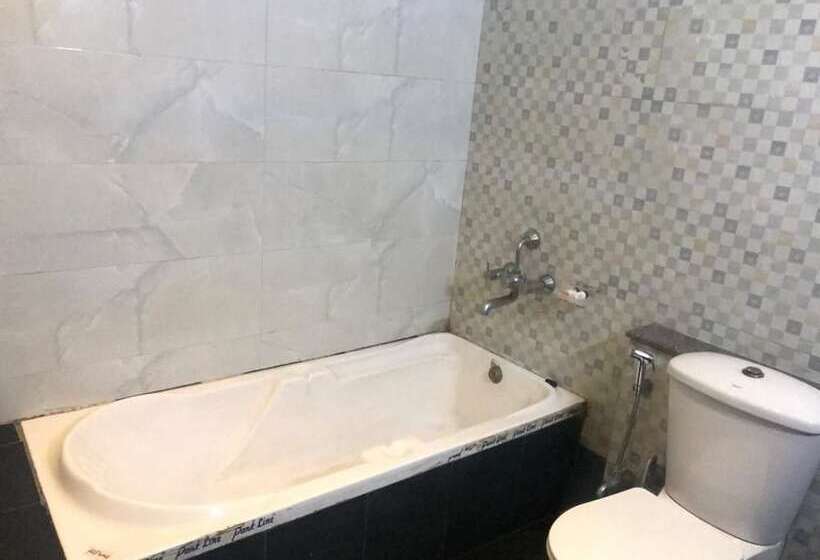 בית מלון כפרי Avalon Taj