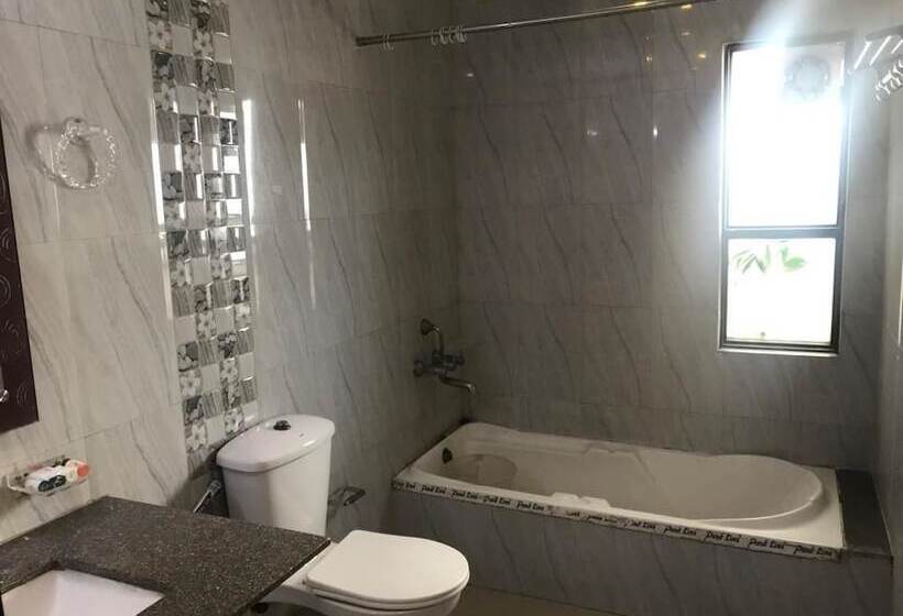 בית מלון כפרי Avalon Taj