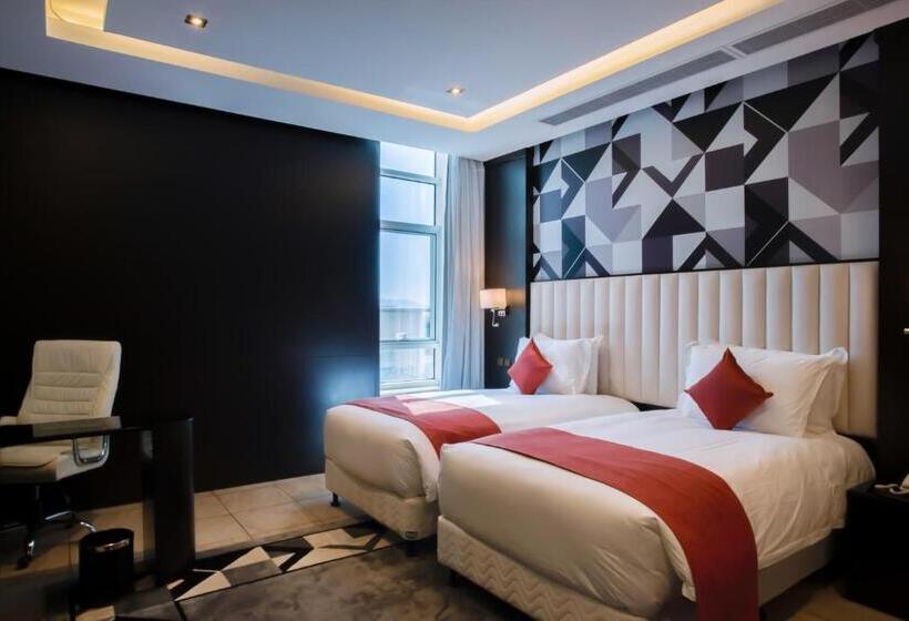 Отель Bayat Suites