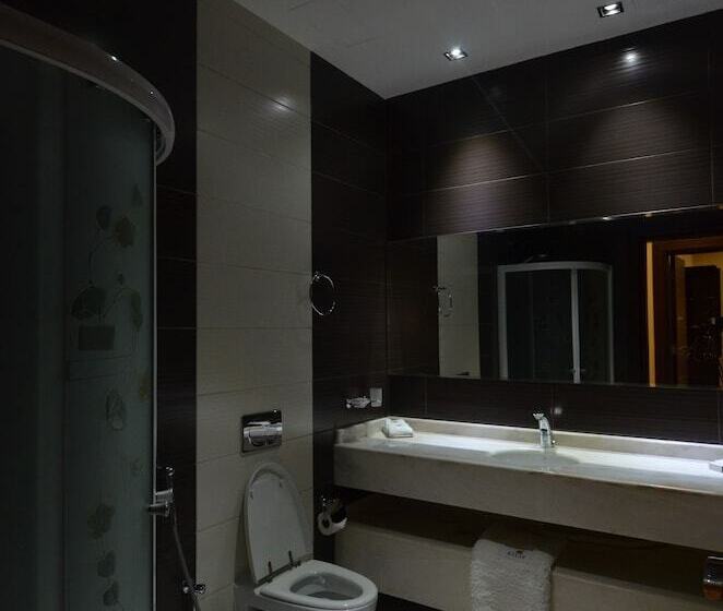 Отель Bayat Suites