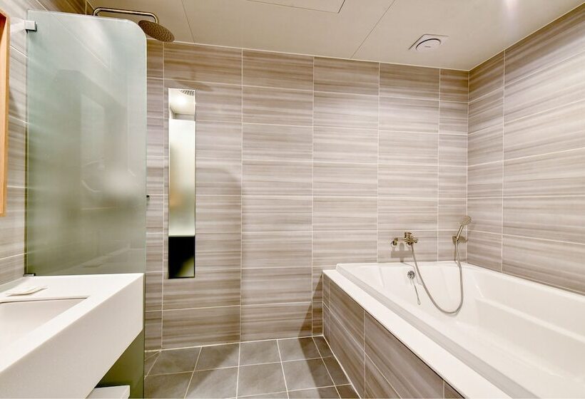 هتل Blanc Business