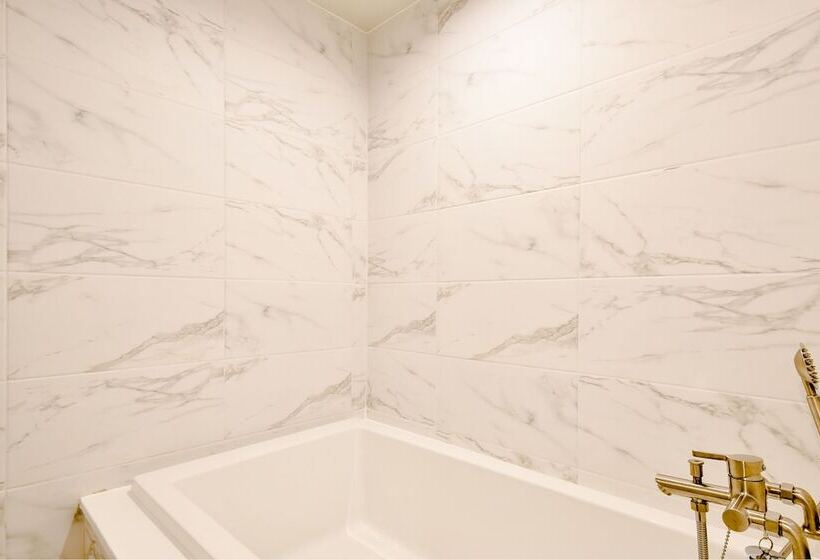 هتل Blanc Business