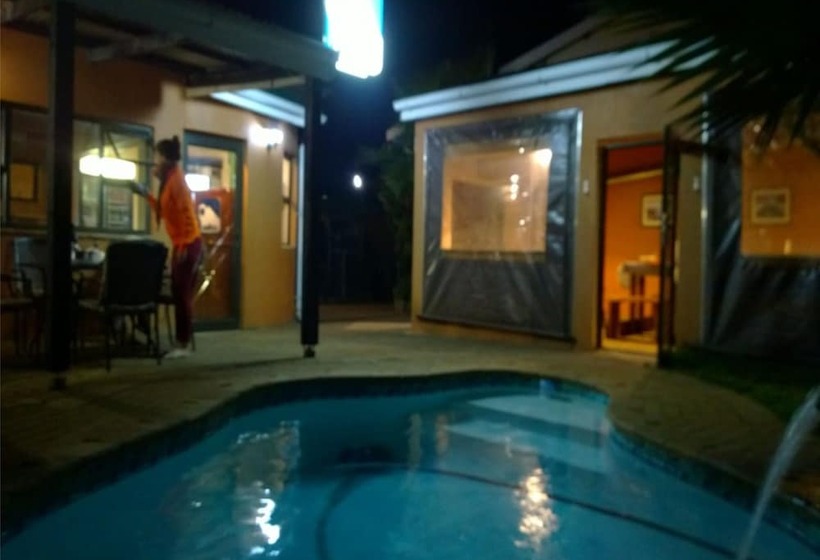 Отель Daans At Graskop