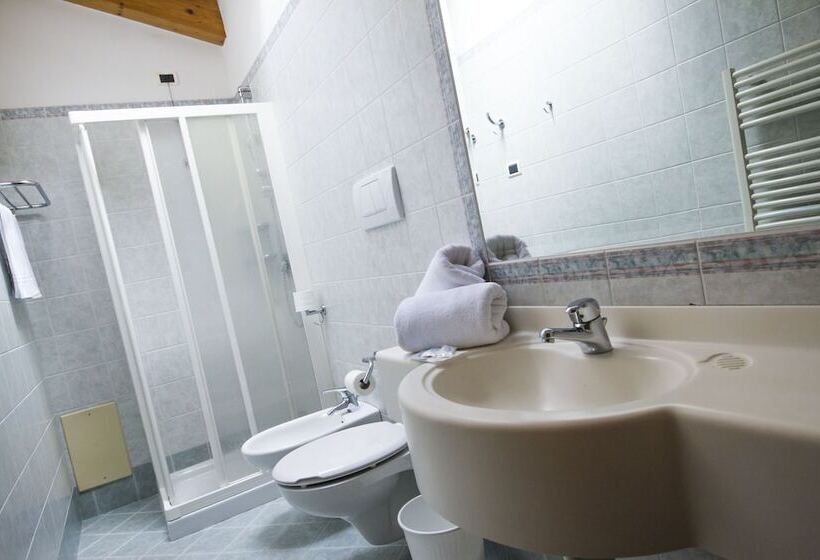 فندق Genzianella