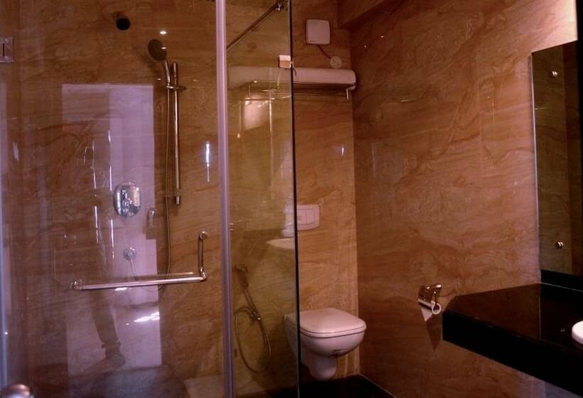 هتل Hillcrest Harmony Gold