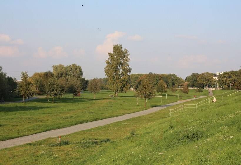 Отель Höll Am Main