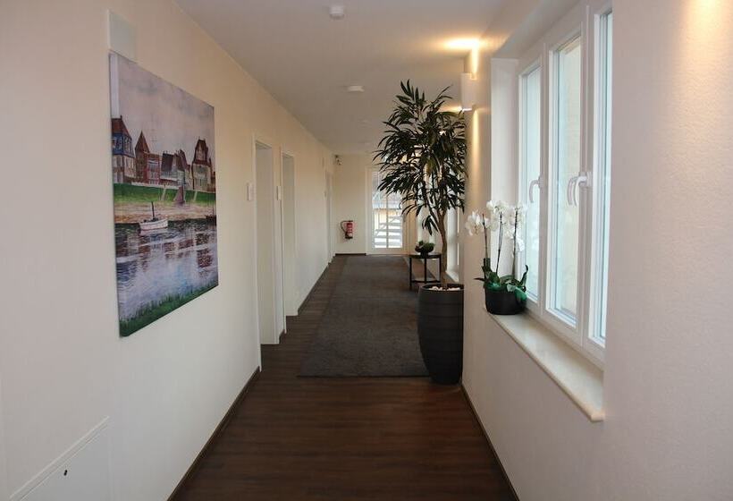 Отель Höll Am Main